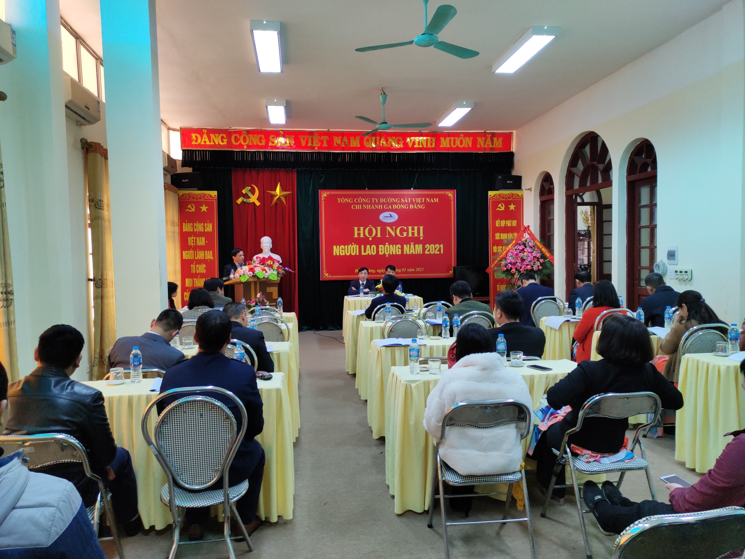 CHI NHÁNH GA ĐỒNG ĐĂNG TỔ CHỨC HỘI NGHỊ NGƯỜI LAO ĐỘNG NĂM 2021 CHI NHÁNH GA ĐỒNG ĐĂNG TỔ CHỨC HỘI NGHỊ NGƯỜI LAO ĐỘNG NĂM 2021